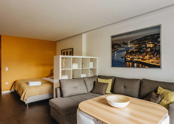 Budget-friendly With Balcony In Rosario Oporto